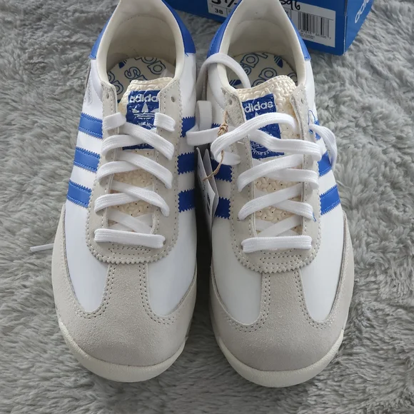 Adidas Kids White and Blue Sneakers - Picture 1 of 10